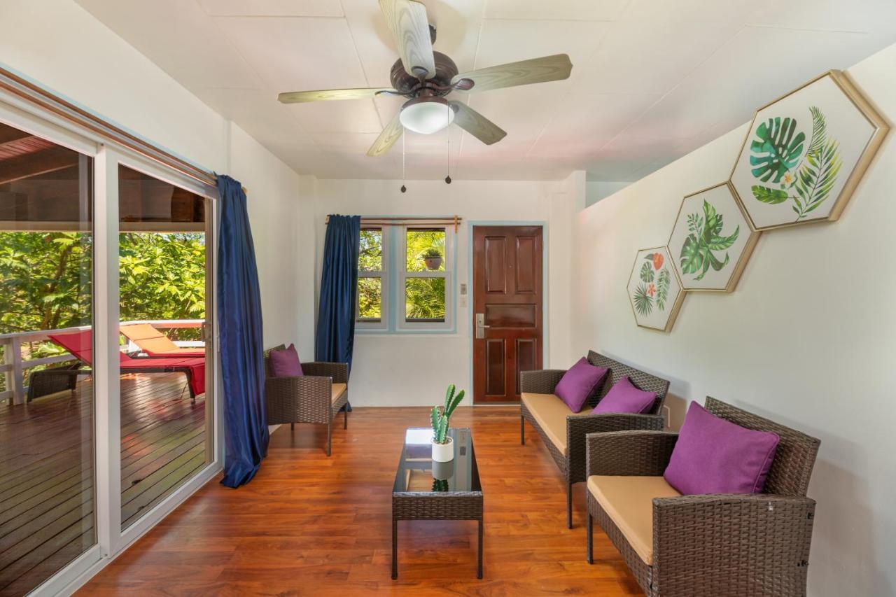 Hotel And Dive Center Roatan Yacht Club French Harbour エクステリア 写真