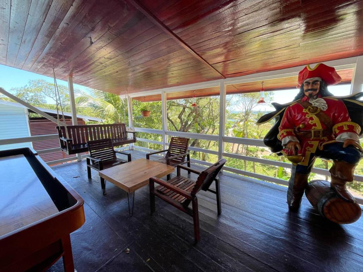 Hotel And Dive Center Roatan Yacht Club French Harbour エクステリア 写真